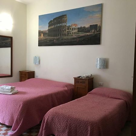 Отель Casa Rosy Рим Экстерьер фото