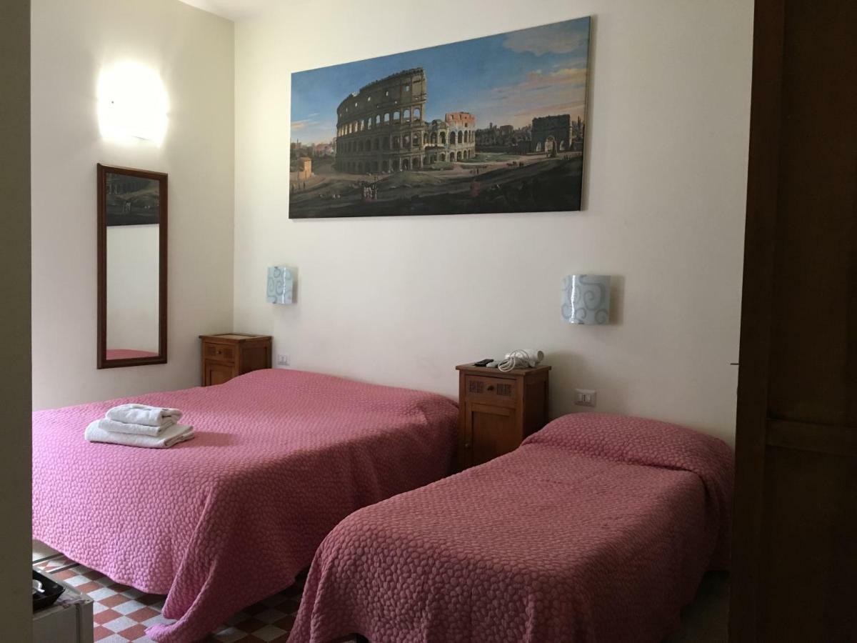 Отель Casa Rosy Рим Экстерьер фото
